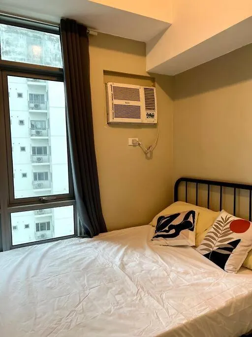 A Comfy Studio In Salcedo, Makati! + Wi-Fi & Pool Manila